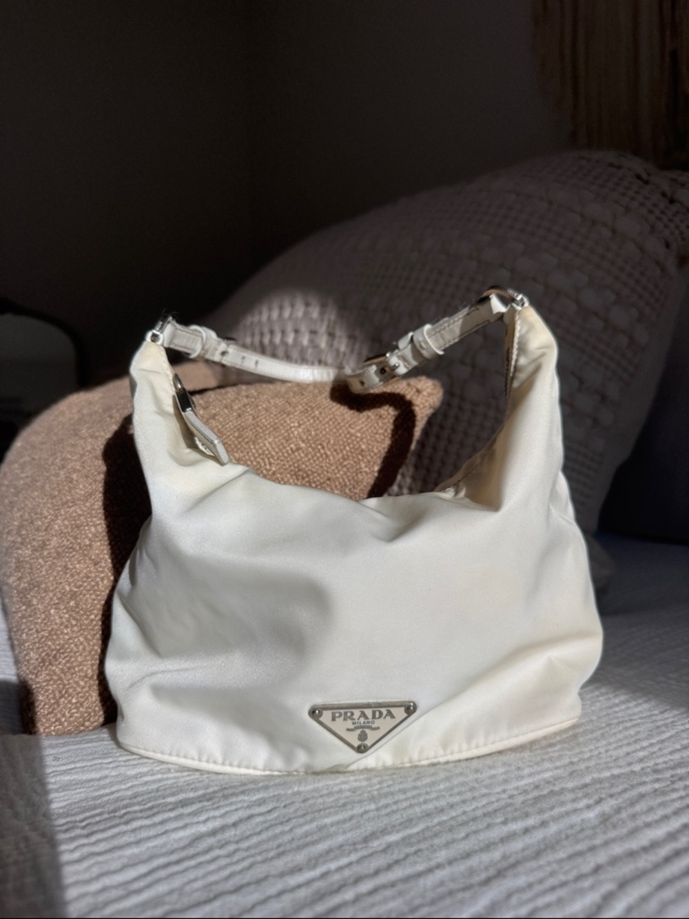 Prada Re-Edition White Nylon Mini Shoulder Bag Authenticated - Picture 4 of 15